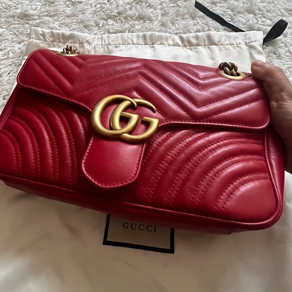 GUCCI MARMONT SMALL SHOULDER BAG